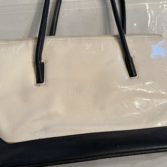 Vintage Black & white shiny pocketbook - Picture 3 of 11